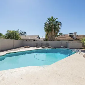 Luxury Short Term Vacation With Heated Pool Phoenix