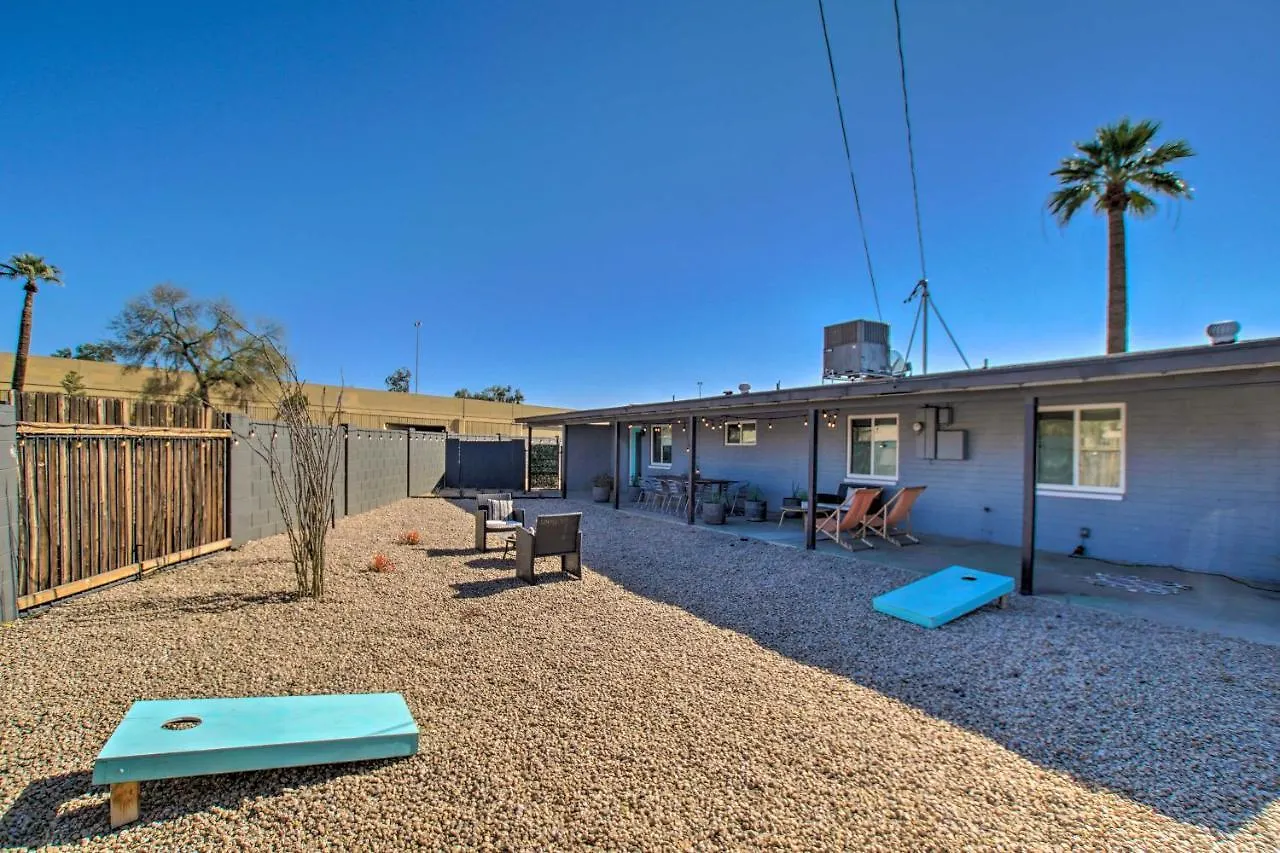 Holiday home Charming Phoenix Home With Patio About 3 Miles To Dtwn!