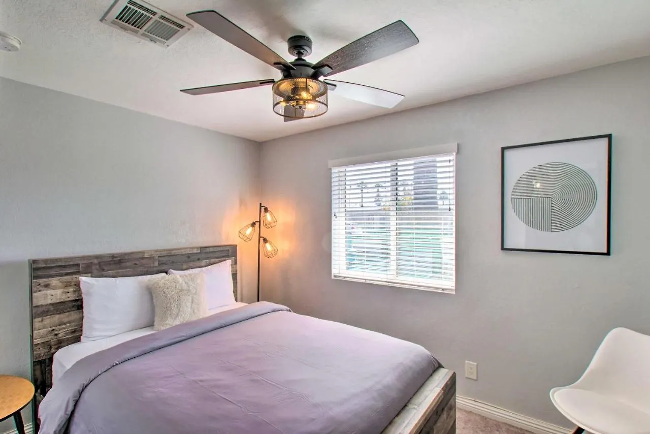 Charming Phoenix Home With Patio About 3 Miles To Dtwn! 0*,  United States